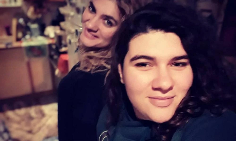 Πάτρα - Πισπιρίγκου: Τα «γυρνάει» για την Ίριδα – «Αδειάζει» την αδελφή της; – Επίθεση στο Μάνο